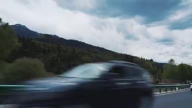 4k实拍川西高原旅途车窗外风景视频的预览图